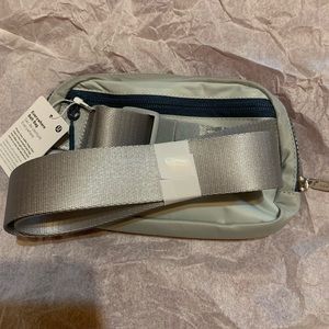 Lululemon Everywhere Belt Bag